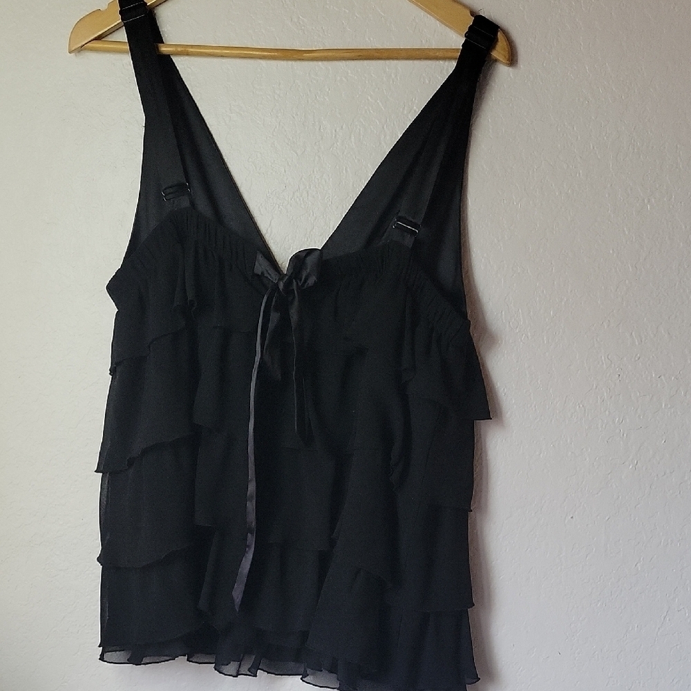 Victoria's Secret Black Tiered Rufled Vnek Tank Top Size M - Picture 4 of 12